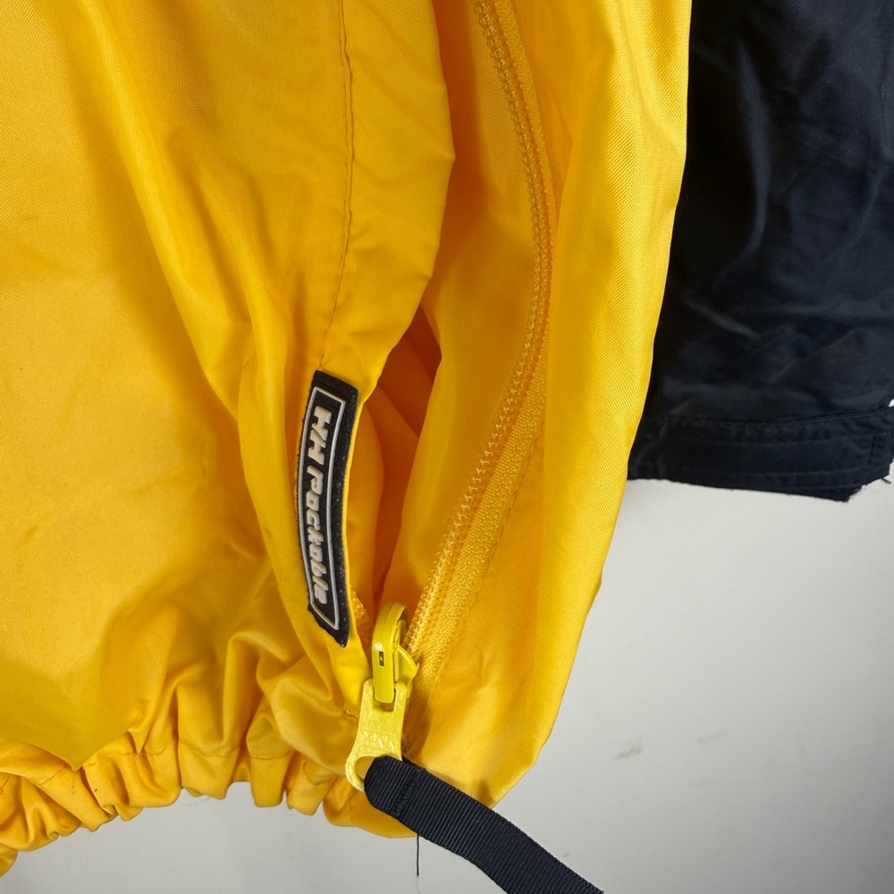 Helly Hansen Tech Packable Mesh Lined Vented Wind… - image 3